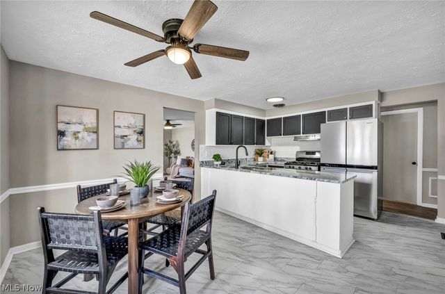 7366 Primrose Drive, Mentor On The Lake, OH 44060