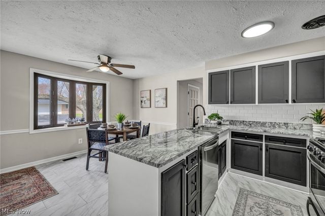 7366 Primrose Drive, Mentor On The Lake, OH 44060