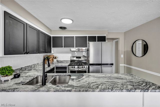 7366 Primrose Drive, Mentor On The Lake, OH 44060