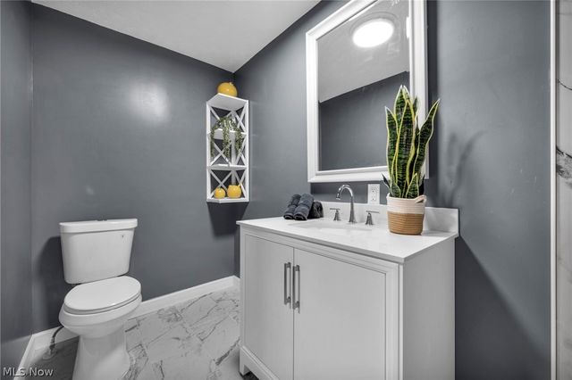 7366 Primrose Drive, Mentor On The Lake, OH 44060