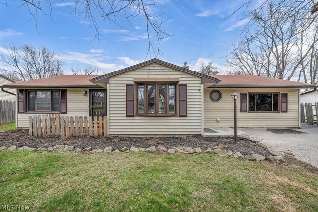 7366 Primrose Drive, Mentor On The Lake, OH 44060