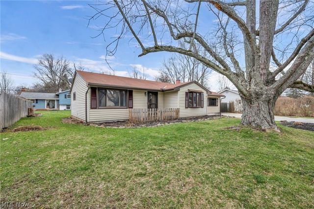 7366 Primrose Drive, Mentor On The Lake, OH 44060