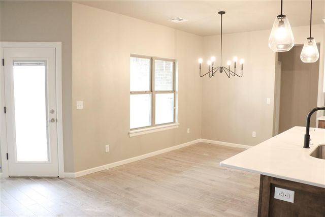 623 Honey Springs Lane, Shawnee, OK 74804