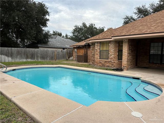 2615 Garza Street, Edinburg, TX 78539