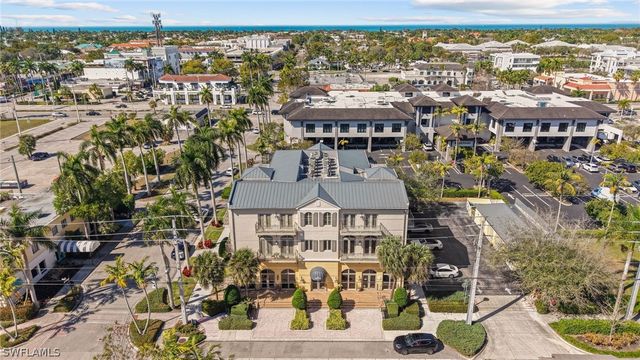 380 10TH ST S 202, Naples, FL 34102