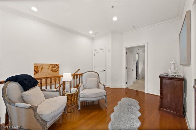 380 10TH ST S 202, Naples, FL 34102