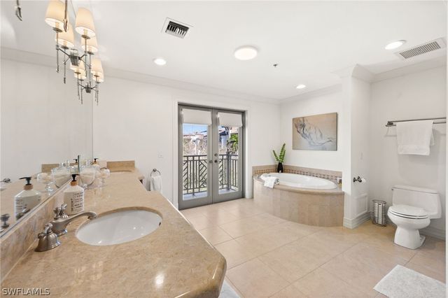 380 10TH ST S 202, Naples, FL 34102