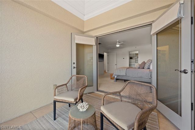 380 10TH ST S 202, Naples, FL 34102