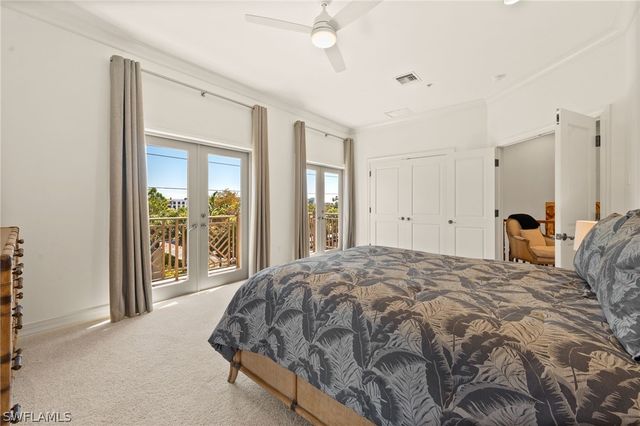 380 10TH ST S 202, Naples, FL 34102