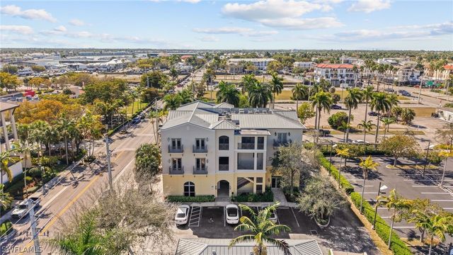 380 10TH ST S 202, Naples, FL 34102