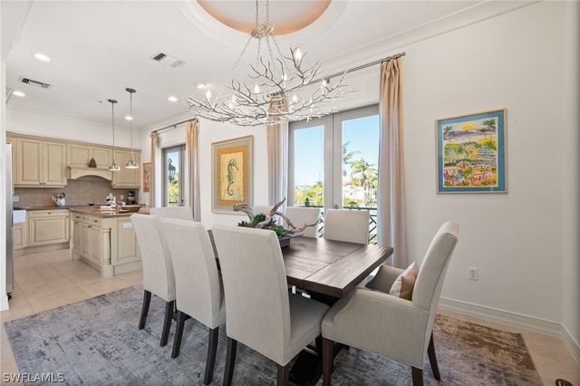 380 10TH ST S 202, Naples, FL 34102