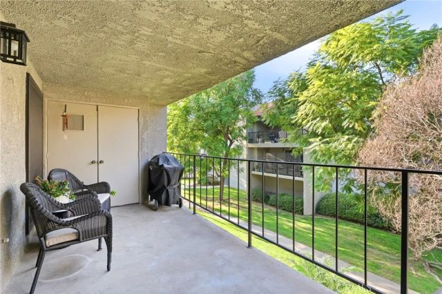 246 E Fern Avenue 109, Redlands, CA 92373