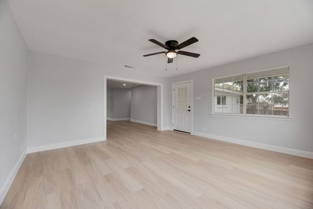 2015 Rose Hill Road, Carrollton, TX 75007