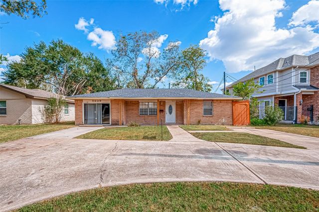 5609 Newcastle Street, Bellaire, TX 77401