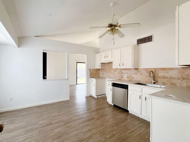 24126 Jumping Jay Lane, Hockley, TX 77447