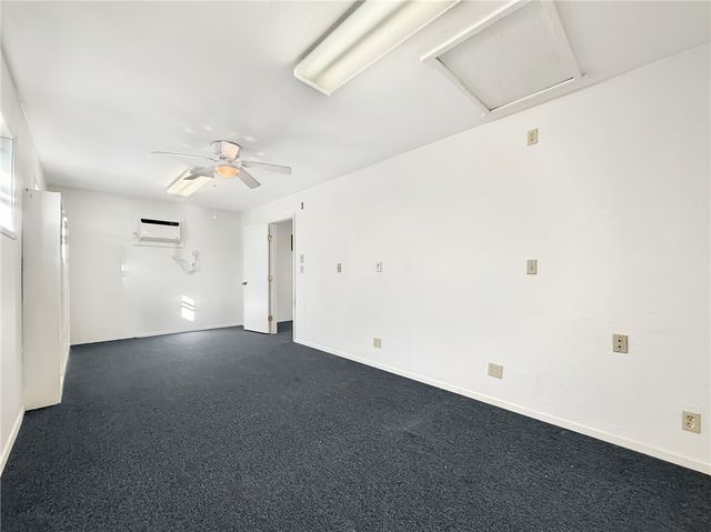 6910 Yukon Dr, Corpus Christi, TX 78412