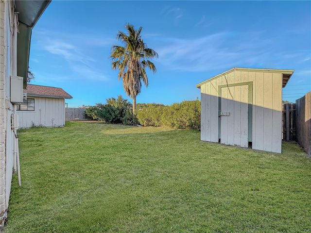 6910 Yukon Dr, Corpus Christi, TX 78412