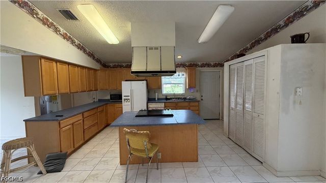 2815 NW 26th TER, Cape Coral, FL 33993