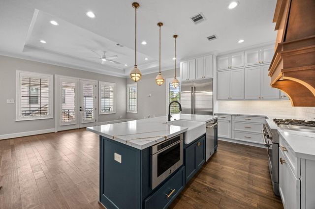 14008 Memorial Reserve Place, Houston, TX 77079