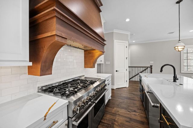 14008 Memorial Reserve Place, Houston, TX 77079