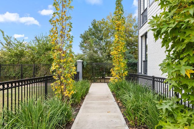 14008 Memorial Reserve Place, Houston, TX 77079