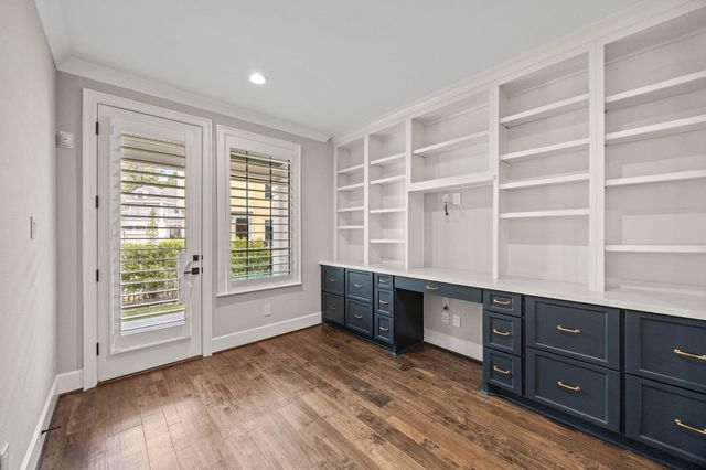 14008 Memorial Reserve Place, Houston, TX 77079