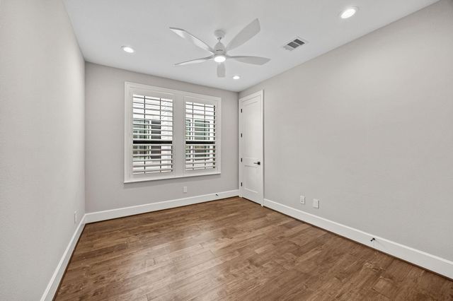 14008 Memorial Reserve Place, Houston, TX 77079