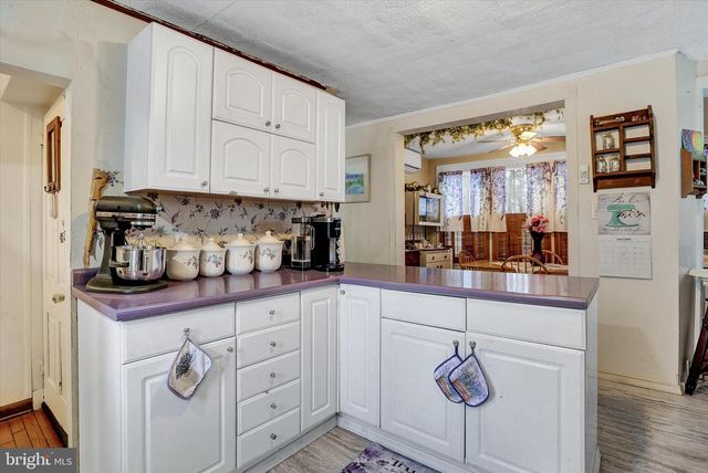 122 SHIPPENSBURG RD, Shippensburg, PA 17257
