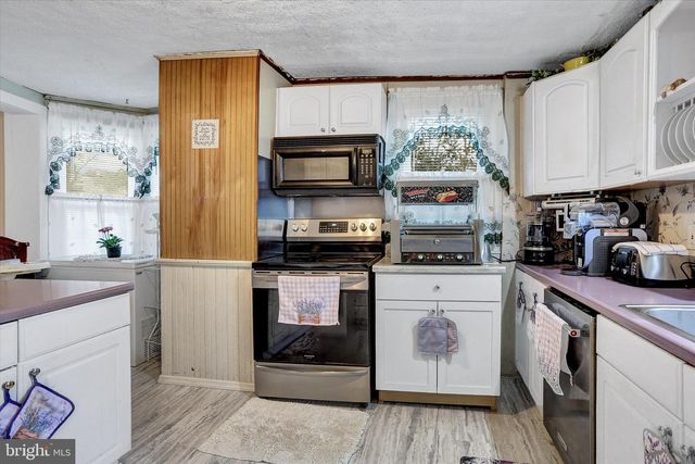 122 SHIPPENSBURG RD, Shippensburg, PA 17257