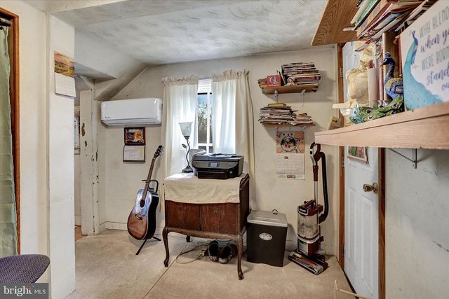 122 SHIPPENSBURG RD, Shippensburg, PA 17257