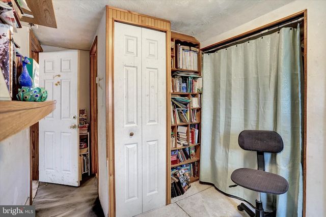 122 SHIPPENSBURG RD, Shippensburg, PA 17257