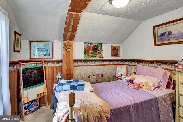 122 SHIPPENSBURG RD, Shippensburg, PA 17257