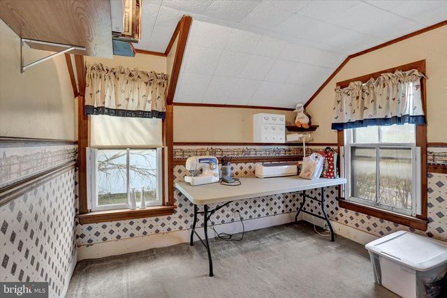 122 SHIPPENSBURG RD, Shippensburg, PA 17257