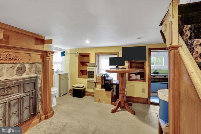 122 SHIPPENSBURG RD, Shippensburg, PA 17257