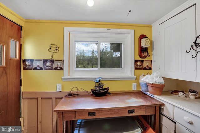 122 SHIPPENSBURG RD, Shippensburg, PA 17257