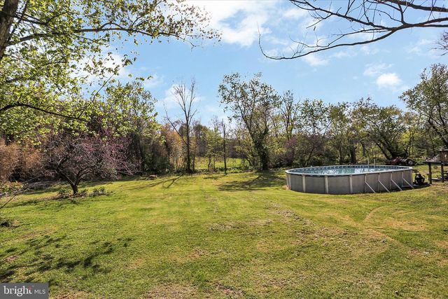 122 SHIPPENSBURG RD, Shippensburg, PA 17257