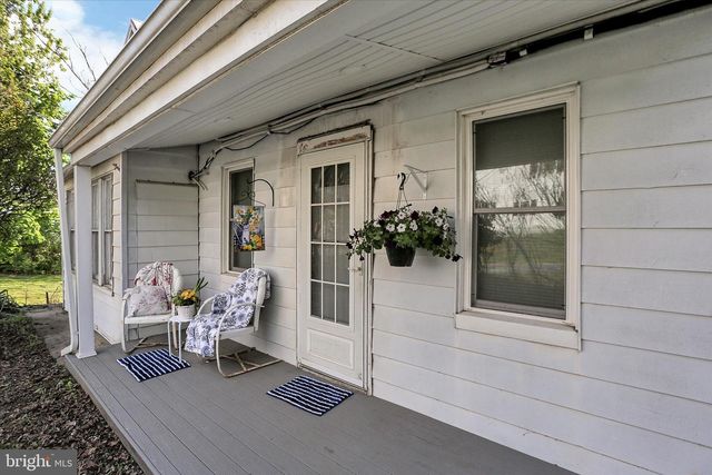 122 SHIPPENSBURG RD, Shippensburg, PA 17257