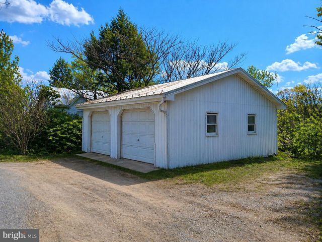 122 SHIPPENSBURG RD, Shippensburg, PA 17257