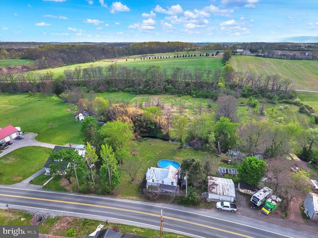 122 SHIPPENSBURG RD, Shippensburg, PA 17257