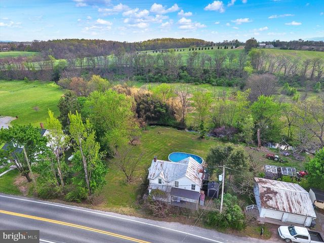 122 SHIPPENSBURG RD, Shippensburg, PA 17257