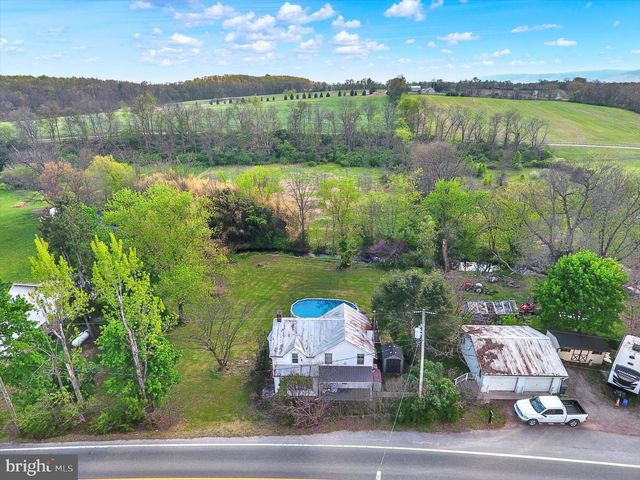 122 SHIPPENSBURG RD, Shippensburg, PA 17257