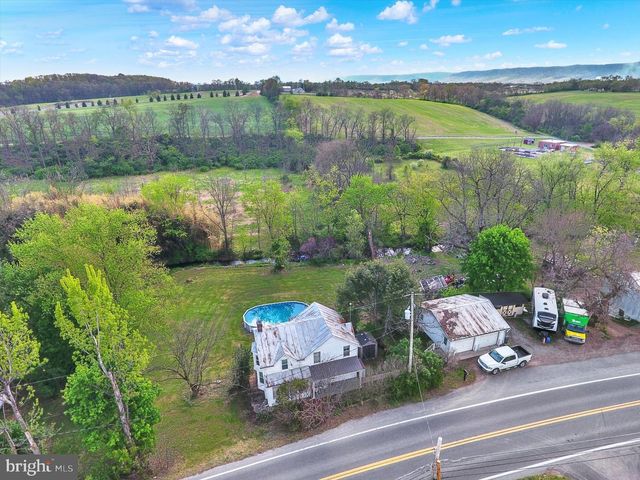 122 SHIPPENSBURG RD, Shippensburg, PA 17257