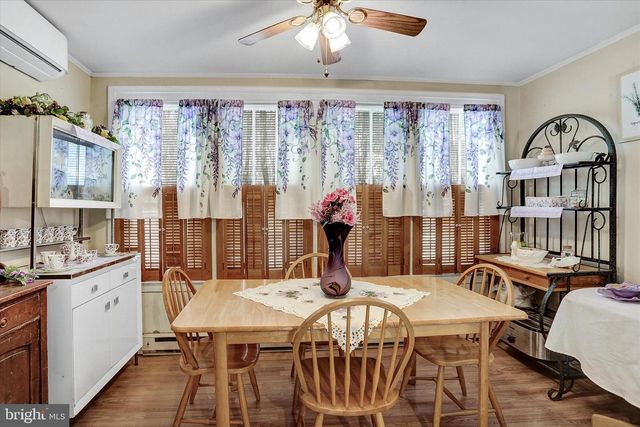 122 SHIPPENSBURG RD, Shippensburg, PA 17257