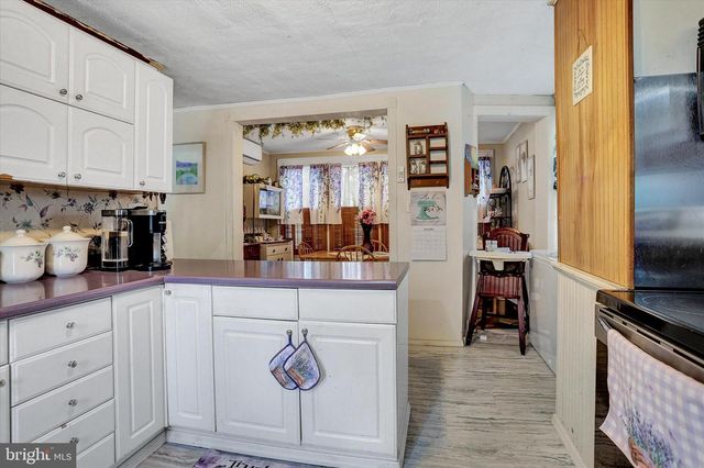 122 SHIPPENSBURG RD, Shippensburg, PA 17257