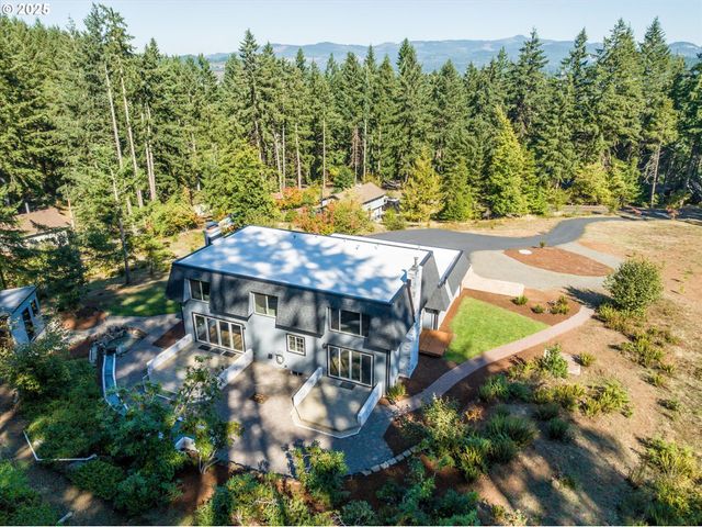 381 TALEMENA Dr, Cottage Grove, OR 97424