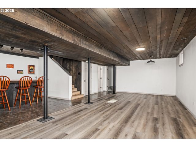 381 TALEMENA Dr, Cottage Grove, OR 97424