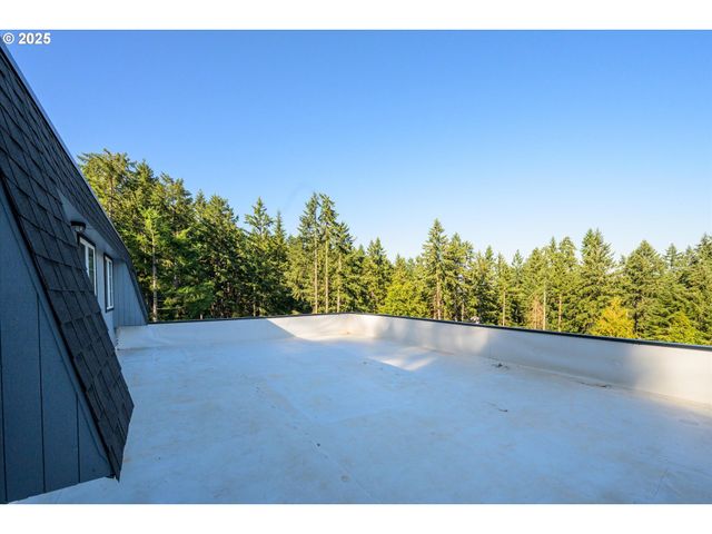 381 TALEMENA Dr, Cottage Grove, OR 97424