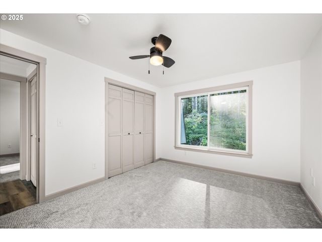 381 TALEMENA Dr, Cottage Grove, OR 97424