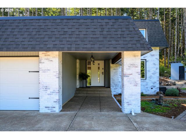 381 TALEMENA Dr, Cottage Grove, OR 97424