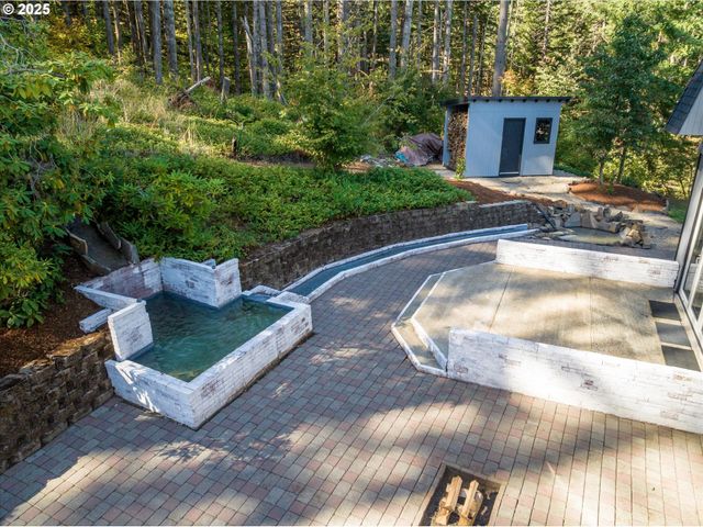 381 TALEMENA Dr, Cottage Grove, OR 97424